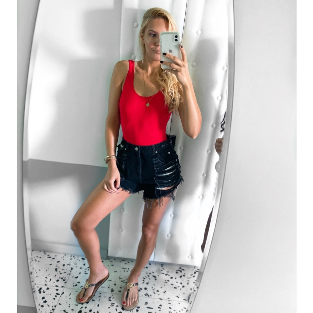 🖤 EDGY BLACK DISTRESSED DENIM SHORTS! - Picture 13 of 13